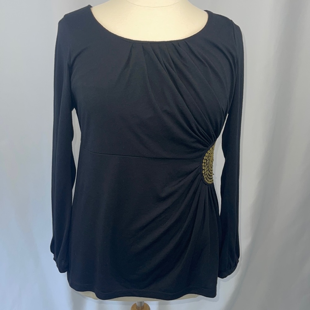 This A.N.A scoop neck, long sleeve with sequence  side rushing in size XL